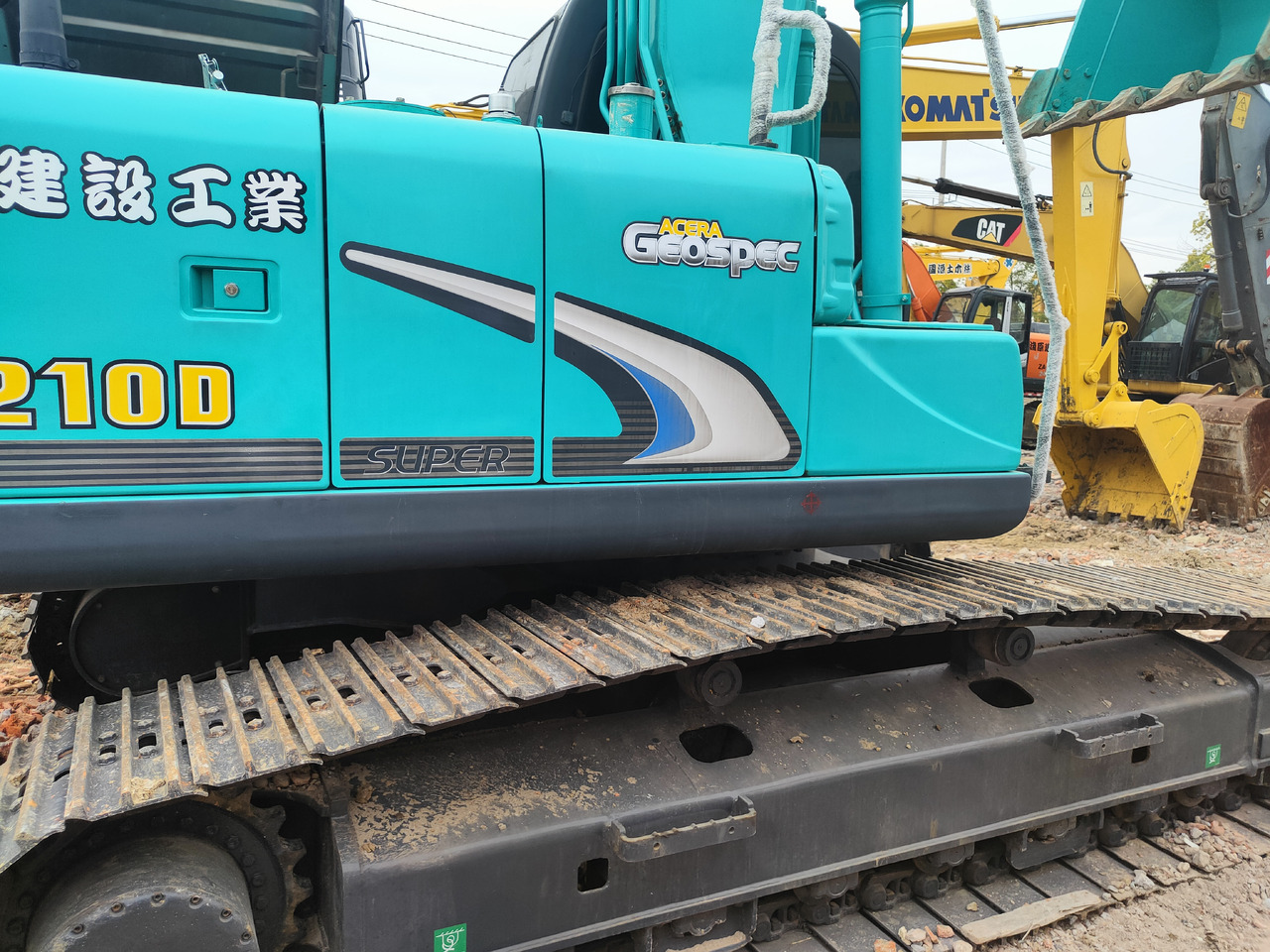 KOBELCO SK210D - Pelle sur chenille: photos 4 KOBELCO SK210D - Pelle sur chenille: photos 4