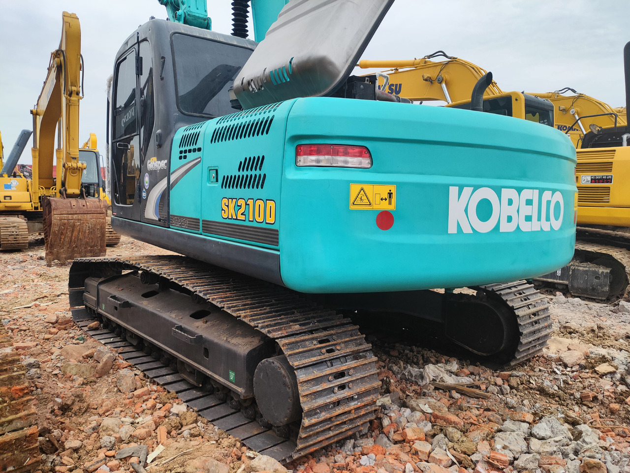 KOBELCO SK210D - Pelle sur chenille: photos 2 KOBELCO SK210D - Pelle sur chenille: photos 2