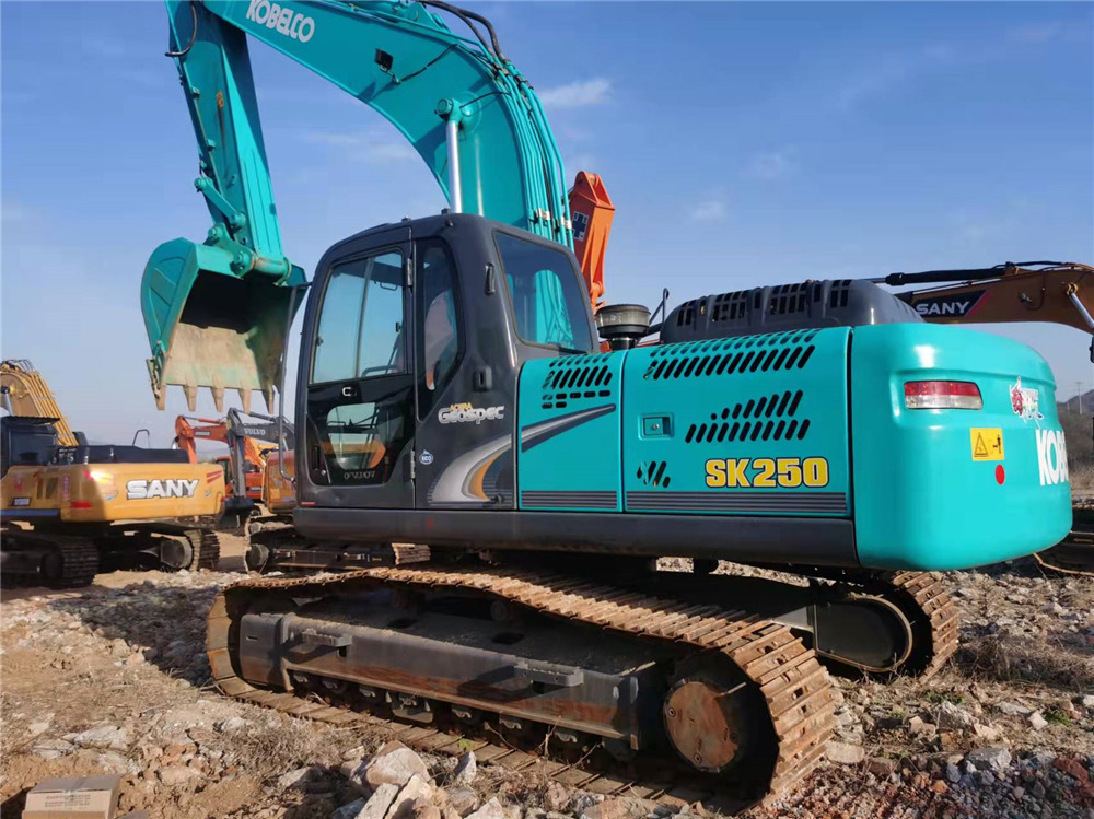 KOBELCO SK250-8 - Pelle sur chenille: photos 1 KOBELCO SK250-8 - Pelle sur chenille: photos 1