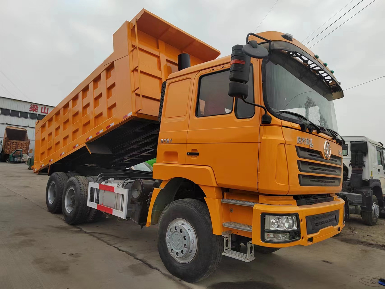 SHACMAN F3000 6X4 CLICK HERE FOR DISCOUNT - Camion benne: photos 3 SHACMAN F3000 6X4 CLICK HERE FOR DISCOUNT - Camion benne: photos 3