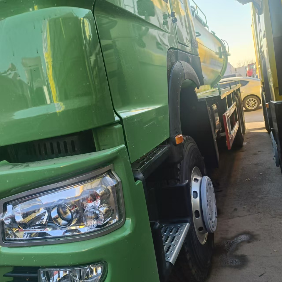 Camion hydrocureur SINOTRUK HOWO Sewage Suction Truck 6*4 Click Here for Discount: photos 8 Camion hydrocureur SINOTRUK HOWO Sewage Suction Truck 6*4 Click Here for Discount: photos 8