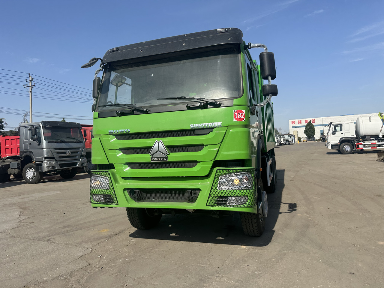 Sinotruck 6x4 HOWO Dump Truck Clcik for Discount - Camion benne: photos 1 Sinotruck 6x4 HOWO Dump Truck Clcik for Discount - Camion benne: photos 1