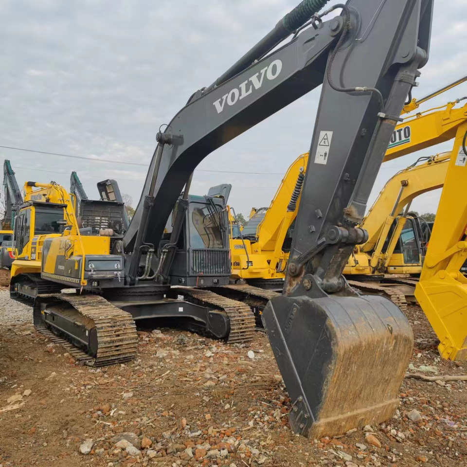 VOLVO Excavator EC240 Click for Discount - Pelle sur chenille: photos 1 VOLVO Excavator EC240 Click for Discount - Pelle sur chenille: photos 1
