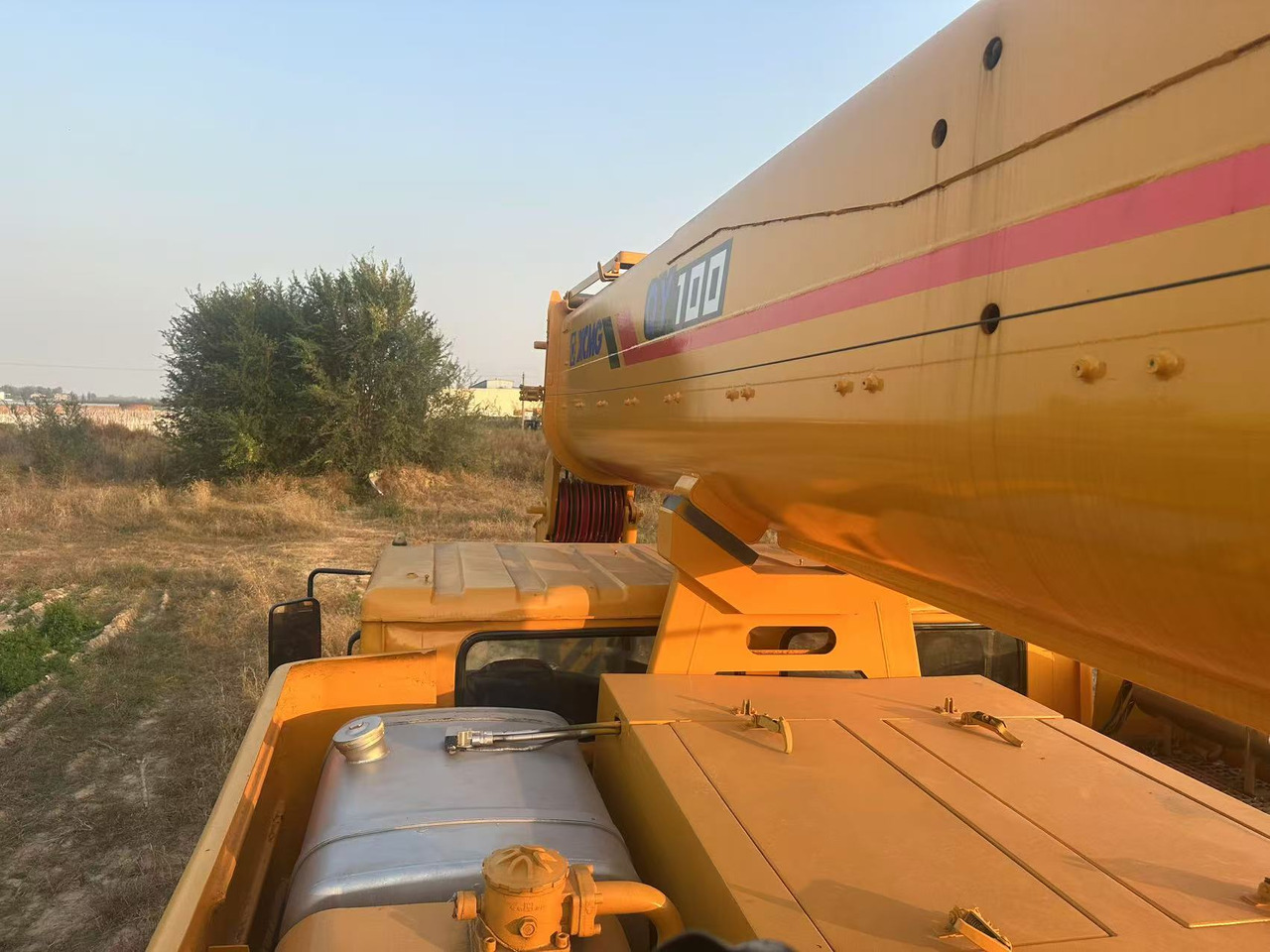 XCMG Crane QY100 - Grue tout-terrain: photos 2 XCMG Crane QY100 - Grue tout-terrain: photos 2