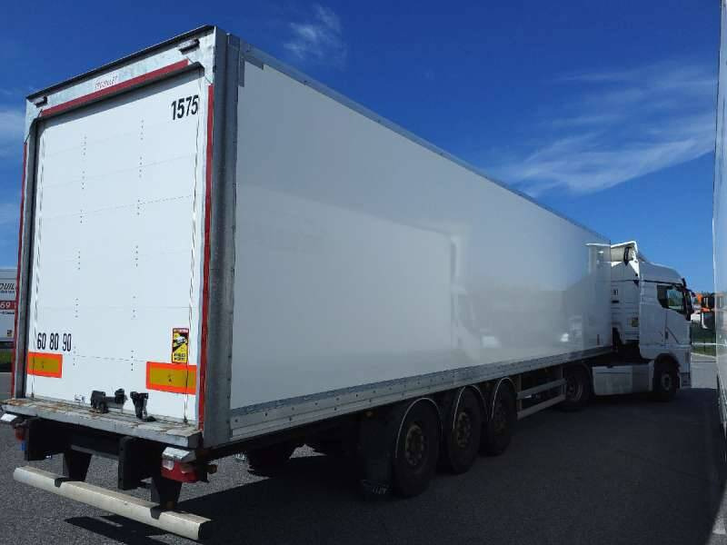 Semi-remorque 3 Essieux SEMI RECONDITONNEE -38 TONNES PORTE RELEVANTE - Semi-remorque fourgon: photos 1 Semi-remorque 3 Essieux SEMI RECONDITONNEE -38 TONNES PORTE RELEVANTE - Semi-remorque fourgon: photos 1
