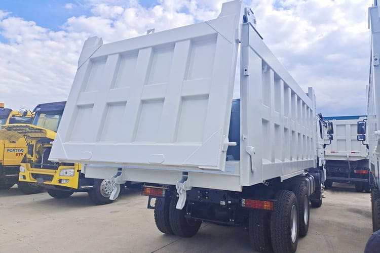 SHACMAN Shacman Trucks for Sale in Ghana - Camion benne: photos 4 SHACMAN Shacman Trucks for Sale in Ghana - Camion benne: photos 4