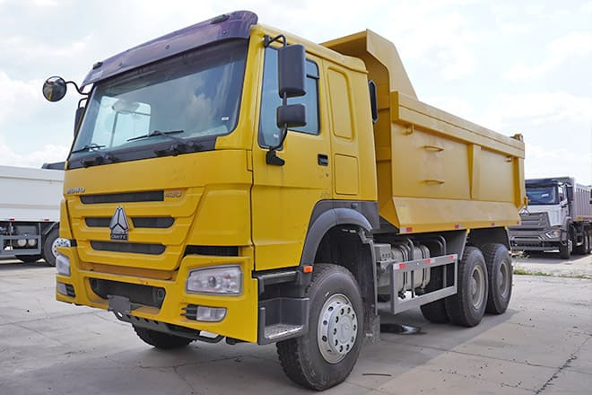SINOTRUK Sinotruk Howo 10 Wheeler Dump Truck for Sale in Djibouti - Camion benne: photos 1 SINOTRUK Sinotruk Howo 10 Wheeler Dump Truck for Sale in Djibouti - Camion benne: photos 1