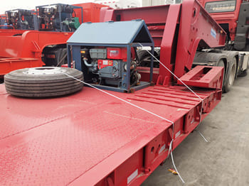 TITAN Folding Gooseneck Lowboy Trailers for Sale in Senegal - Semi-remorque: photos 3 TITAN Folding Gooseneck Lowboy Trailers for Sale in Senegal - Semi-remorque: photos 3