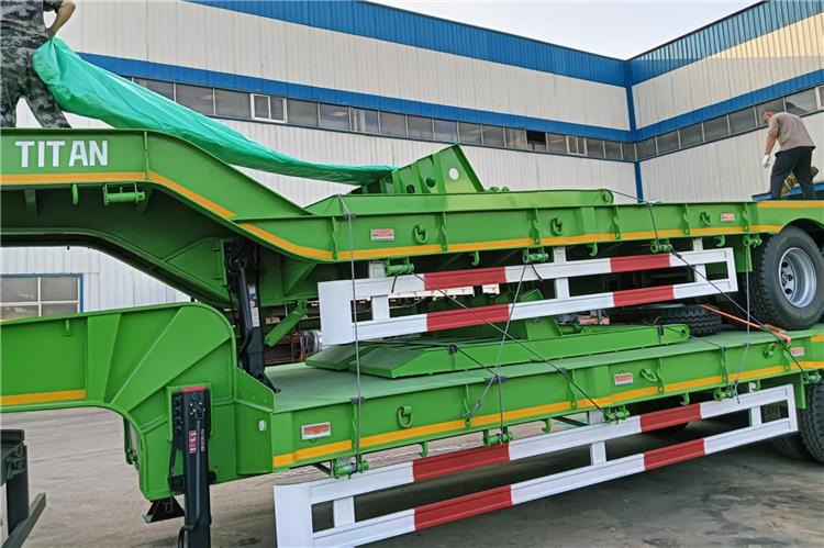 TITAN 80 Ton Equal Width Low Bed Truck Trailer for Sale In Ghana - Semi-remorque surbaissé: photos 5 TITAN 80 Ton Equal Width Low Bed Truck Trailer for Sale In Ghana - Semi-remorque surbaissé: photos 5