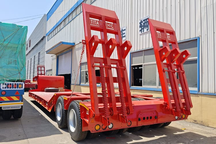 TITAN Lowbed Trailer for Sale in Saudi Arabia - Semi-remorque surbaissé: photos 1 TITAN Lowbed Trailer for Sale in Saudi Arabia - Semi-remorque surbaissé: photos 1