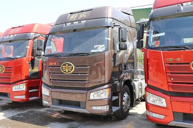 FAW Faw J6P 6X4 Tractor Head for Sale in Angola - Tracteur routier: photos 1 FAW Faw J6P 6X4 Tractor Head for Sale in Angola - Tracteur routier: photos 1