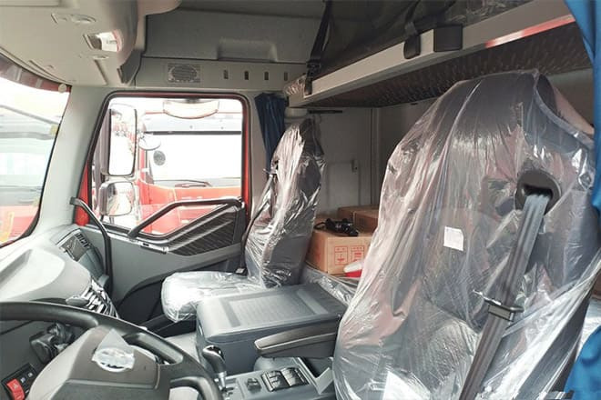 FAW New Faw J6P 420 Trucks for Sale in Cameroon - Tracteur routier: photos 4 FAW New Faw J6P 420 Trucks for Sale in Cameroon - Tracteur routier: photos 4