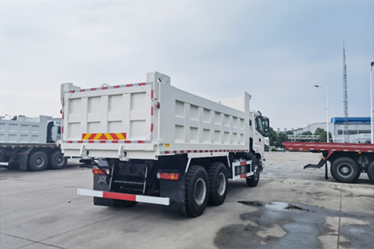 FOTON Foton 6x4 10 Wheeler Tipper truck for Sale in Malawi - Tracteur routier: photos 4 FOTON Foton 6x4 10 Wheeler Tipper truck for Sale in Malawi - Tracteur routier: photos 4