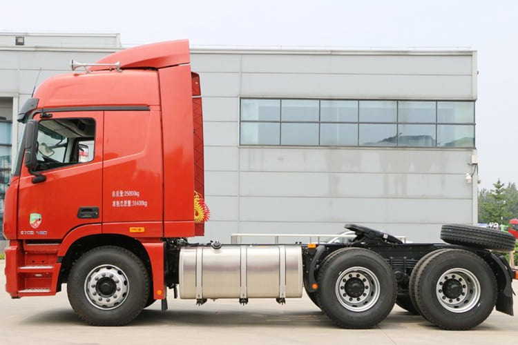 FOTON Foton Auman Gtl 6x4 Tractor Head for Sale in Sierra Leone - Tracteur routier: photos 2 FOTON Foton Auman Gtl 6x4 Tractor Head for Sale in Sierra Leone - Tracteur routier: photos 2