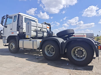 SINOTRUK Sinotruck for sale for Sale in Malawi - Tracteur routier: photos 3 SINOTRUK Sinotruck for sale for Sale in Malawi - Tracteur routier: photos 3