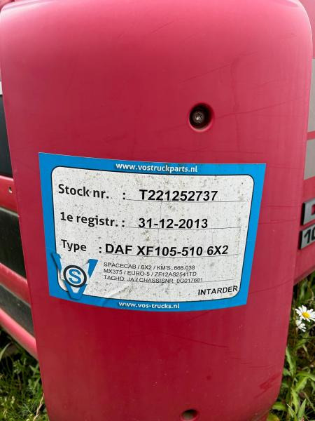 DAF XF105-510 Rouge Grenat - Cabine pour Camion: photos 2 DAF XF105-510 Rouge Grenat - Cabine pour Camion: photos 2