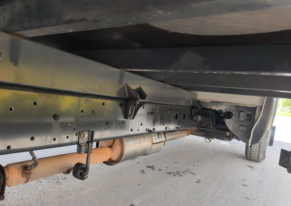 Châssis cabine Iveco DAILY 70C18 rama do zabudowy 6 M obsługa silnika nowy rozrząd: photos 9 Châssis cabine Iveco DAILY 70C18 rama do zabudowy 6 M obsługa silnika nowy rozrząd: photos 9