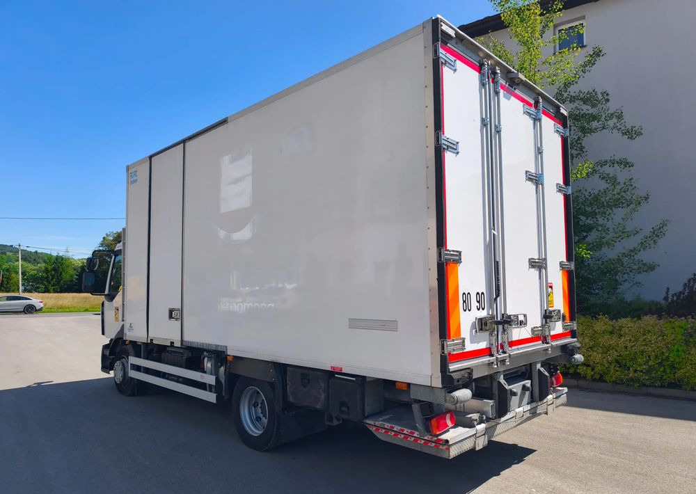 Renault GAMA D 12.210 chłodnia izoterma 14 palet poduszka - Camion frigorifique: photos 2 Renault GAMA D 12.210 chłodnia izoterma 14 palet poduszka - Camion frigorifique: photos 2