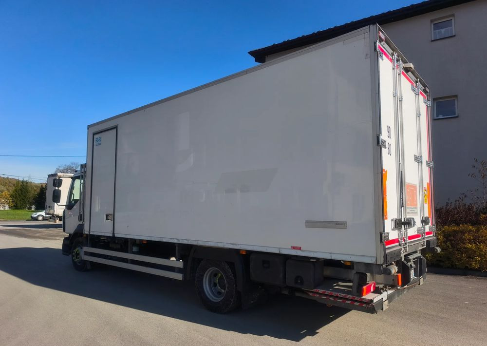 Renault GAMA D 16.250 chłodnia izoterma 16 palet klima - Camion frigorifique: photos 4 Renault GAMA D 16.250 chłodnia izoterma 16 palet klima - Camion frigorifique: photos 4
