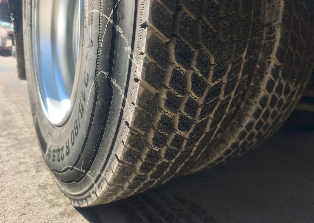 Renault GAMA D 18.320  chłodnia izoterma 19 palet - Camion frigorifique: photos 5 Renault GAMA D 18.320  chłodnia izoterma 19 palet - Camion frigorifique: photos 5