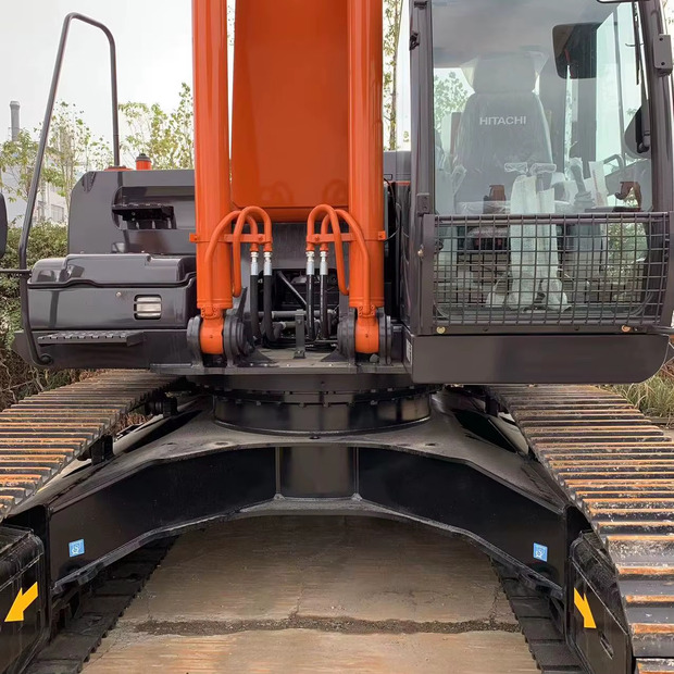 Pelle sur chenille 2023 Hitachi ZX360: photos 8