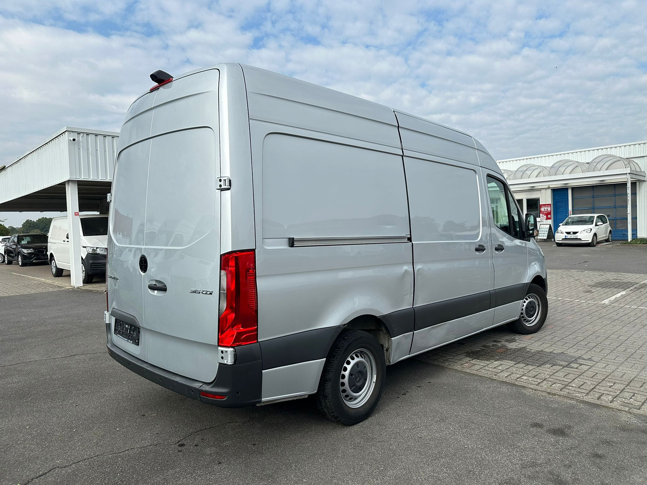MERCEDES-BENZ Sprinter - Fourgon utilitaire: photos 2 MERCEDES-BENZ Sprinter - Fourgon utilitaire: photos 2