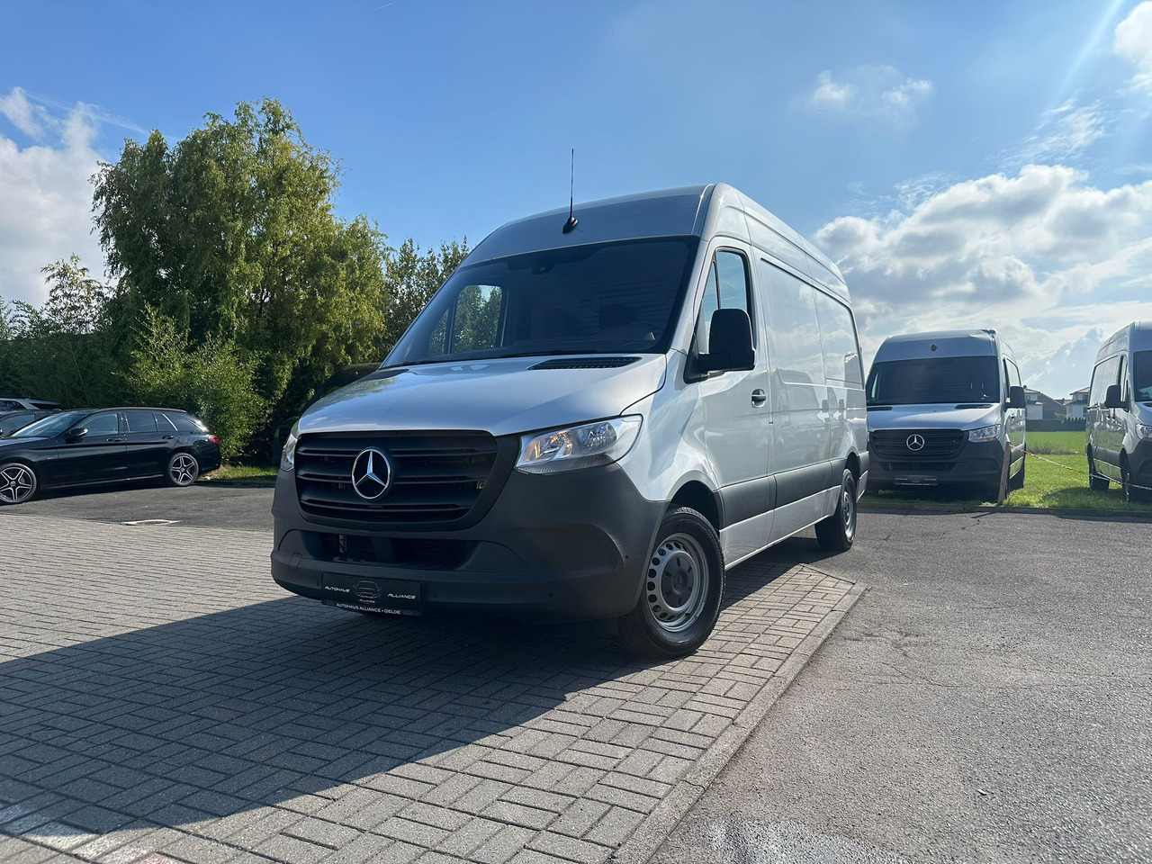 MERCEDES-BENZ Sprinter - Fourgon utilitaire: photos 2 MERCEDES-BENZ Sprinter - Fourgon utilitaire: photos 2