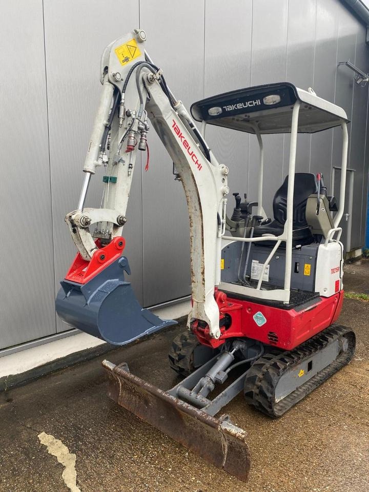 Takeuchi TB 215 R - 1.611 h - Schnellwechsler neu - - Mini pelle: photos 5 Takeuchi TB 215 R - 1.611 h - Schnellwechsler neu - - Mini pelle: photos 5