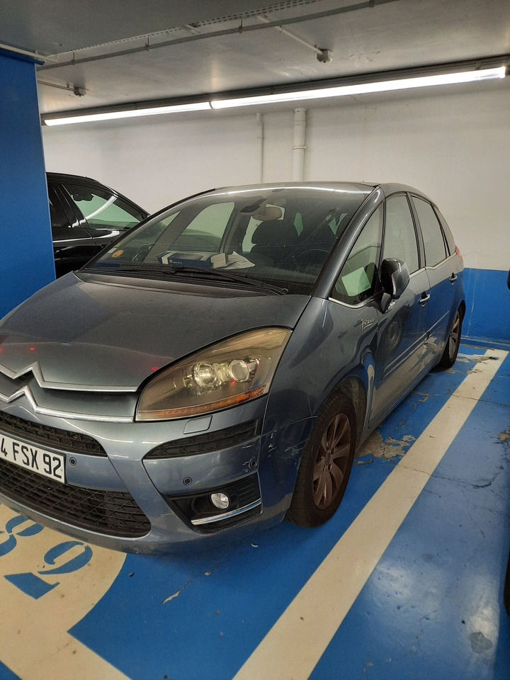 CITROEN C4 - 2008 - 1 ER MAIN - BOITE AUTO NEUVE - BATTERIE A CHANGER ET SUSPENSION A REVOIR - Voiture: photos 1 CITROEN C4 - 2008 - 1 ER MAIN - BOITE AUTO NEUVE - BATTERIE A CHANGER ET SUSPENSION A REVOIR - Voiture: photos 1