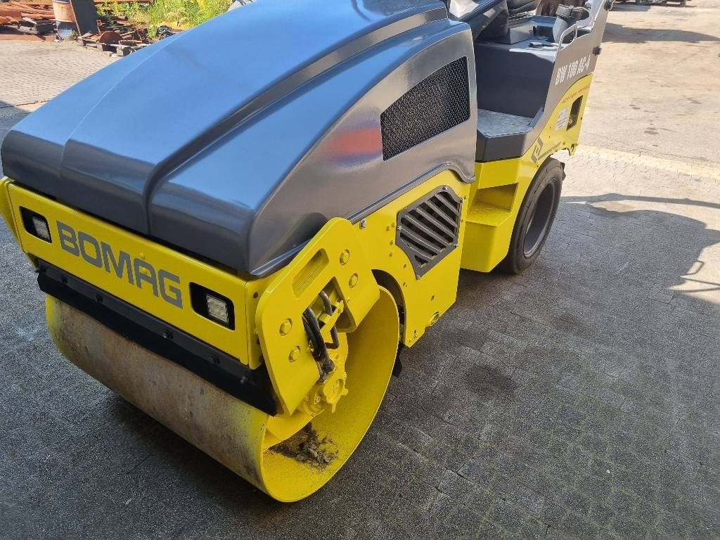 Bomag BW 100 AC-4 - Compacteur mixte: photos 1 Bomag BW 100 AC-4 - Compacteur mixte: photos 1