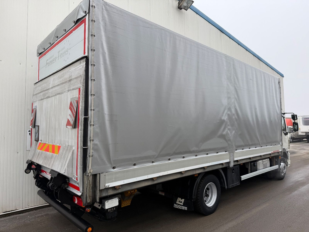 DAF LF 260 2T LBW TÜV neu - Camion à rideaux coulissants: photos 4 DAF LF 260 2T LBW TÜV neu - Camion à rideaux coulissants: photos 4