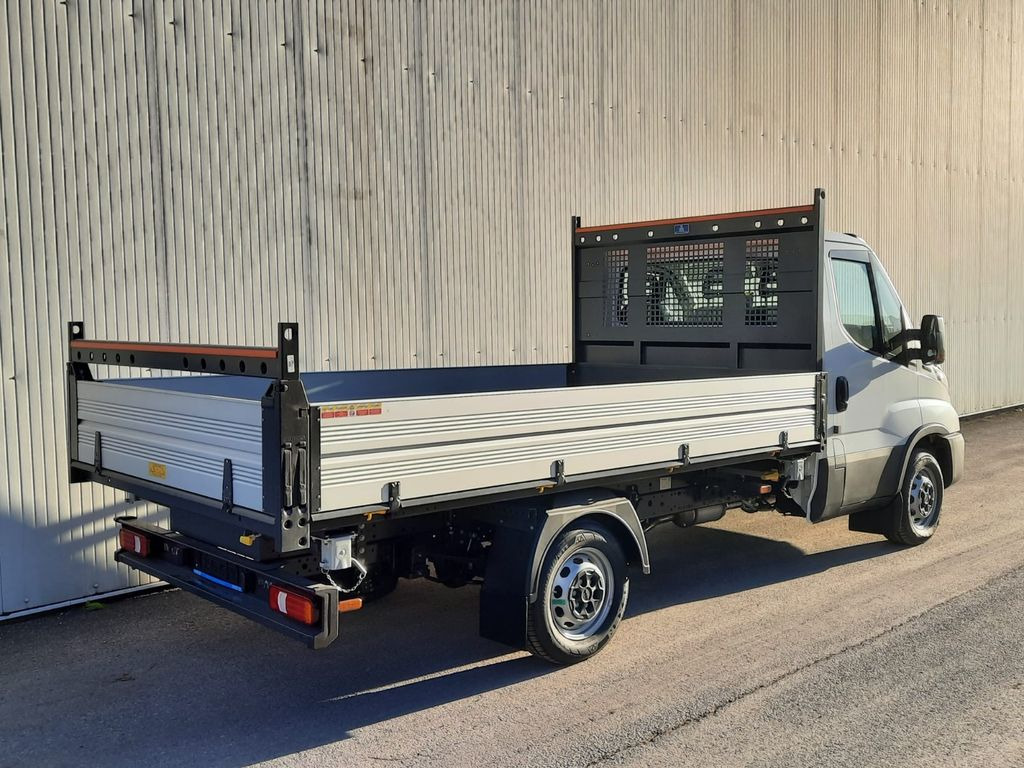 Iveco Daily 35S14 3 Seiten Kipper Mod 2025 Iveco Daily 35S14 3 Seiten Kipper Mod 2025 - Utilitaire benne: photos 3 Iveco Daily 35S14 3 Seiten Kipper Mod 2025 Iveco Daily 35S14 3 Seiten Kipper Mod 2025 - Utilitaire benne: photos 3