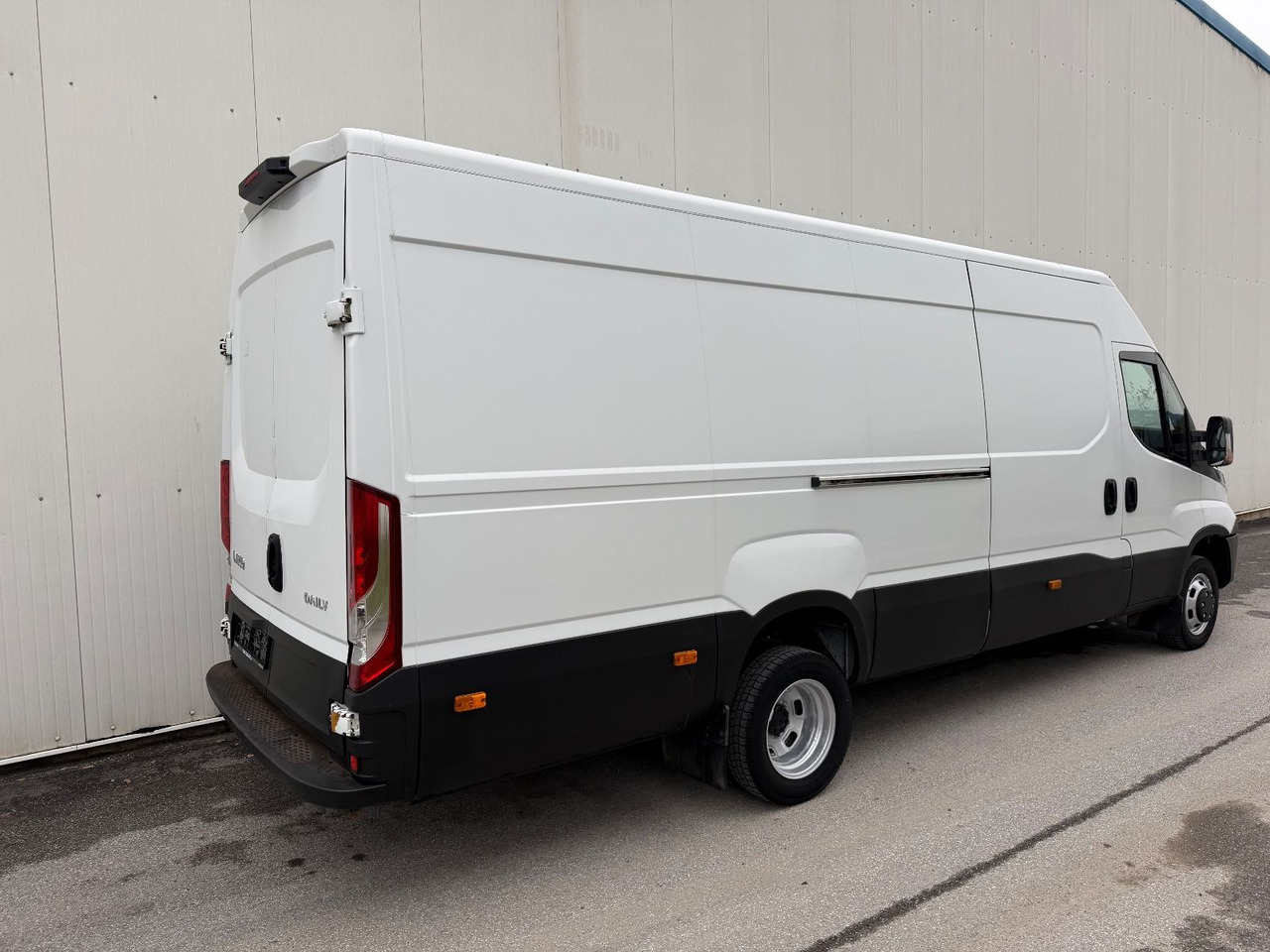 Iveco Daily 50C15 Maxi 3,0HPI 3,5T - Fourgon utilitaire: photos 3 Iveco Daily 50C15 Maxi 3,0HPI 3,5T - Fourgon utilitaire: photos 3