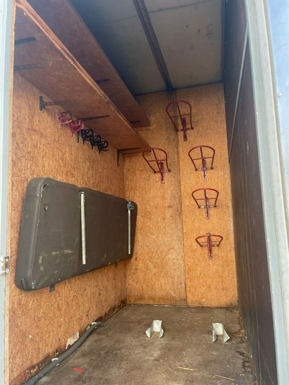 MAN 12.192 Pferdetransporter MAN 12.192 Pferdetransporter - Camion chevaux: photos 5 MAN 12.192 Pferdetransporter MAN 12.192 Pferdetransporter - Camion chevaux: photos 5