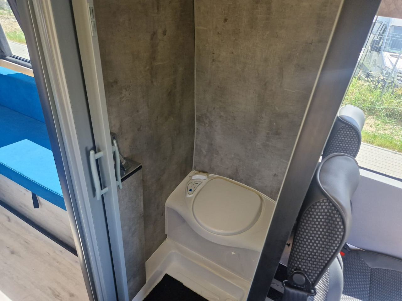 Camping-car intégral IVECO DAILY FORVEDA: photos 40 Camping-car intégral IVECO DAILY FORVEDA: photos 40
