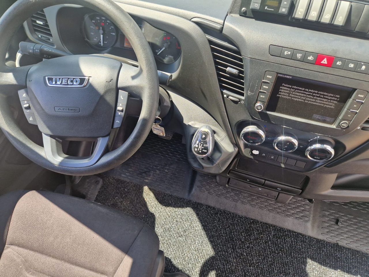 Camping-car intégral IVECO DAILY FORVEDA: photos 25 Camping-car intégral IVECO DAILY FORVEDA: photos 25