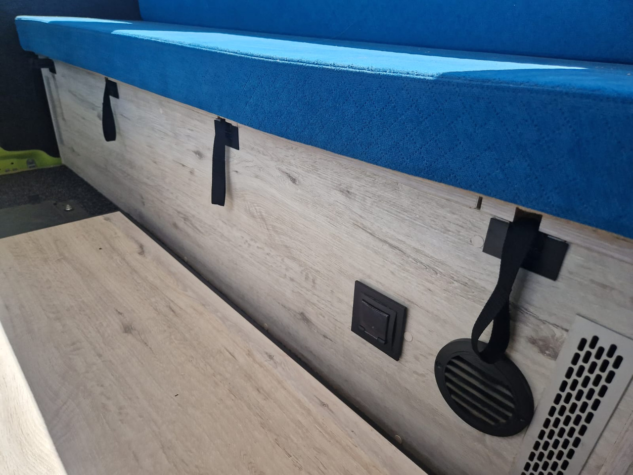 Camping-car intégral IVECO DAILY FORVEDA: photos 42 Camping-car intégral IVECO DAILY FORVEDA: photos 42