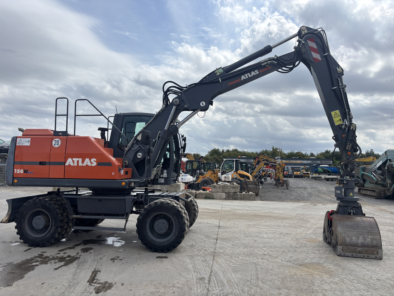 ATLAS 150 W - Pelle sur pneus: photos 3 ATLAS 150 W - Pelle sur pneus: photos 3