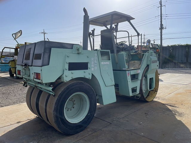 BOMAG BW144AC-2 - Compacteur mixte: photos 5 BOMAG BW144AC-2 - Compacteur mixte: photos 5