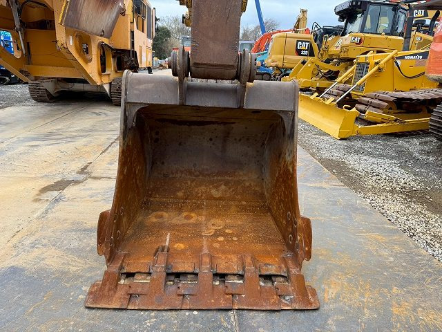 Pelle sur chenille CAT 320E-2: photos 12 Pelle sur chenille CAT 320E-2: photos 12