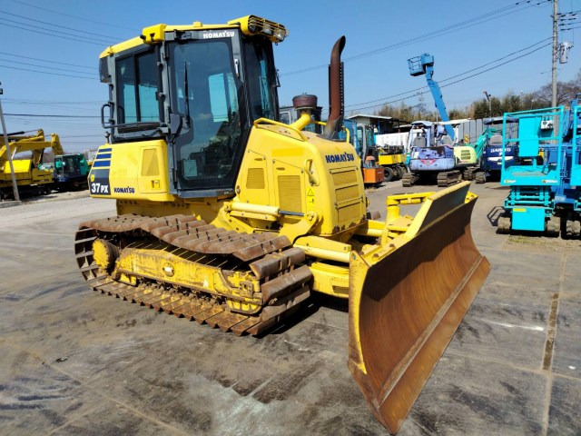 KOMATSU D37PX-23 - Bulldozer: photos 5 KOMATSU D37PX-23 - Bulldozer: photos 5