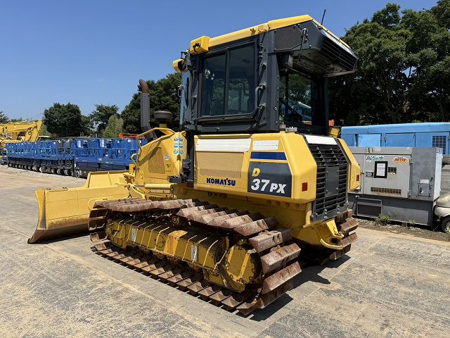 KOMATSU D37PX-23 - Bulldozer: photos 3 KOMATSU D37PX-23 - Bulldozer: photos 3