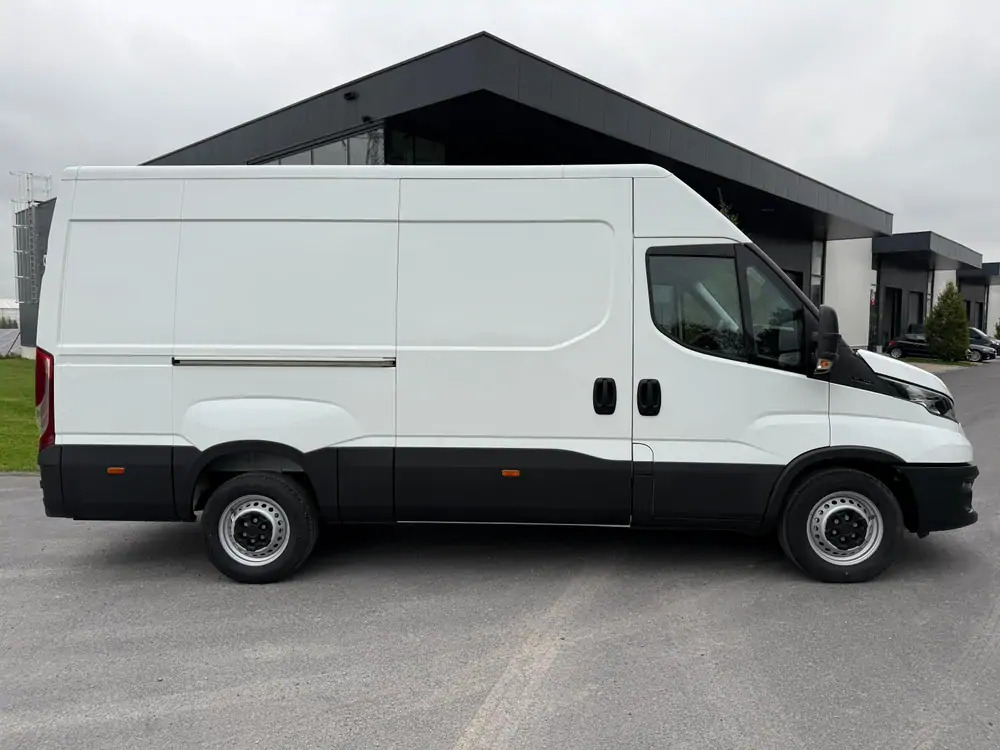 Iveco Daily 35-140 *L3H2*DISPO DE STOCK*Airco*Cruise control - Fourgon utilitaire: photos 3 Iveco Daily 35-140 *L3H2*DISPO DE STOCK*Airco*Cruise control - Fourgon utilitaire: photos 3