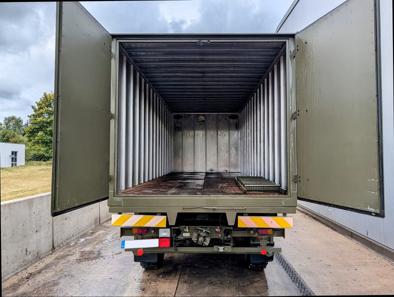 VOLVO N10 - Camion fourgon: photos 4 VOLVO N10 - Camion fourgon: photos 4