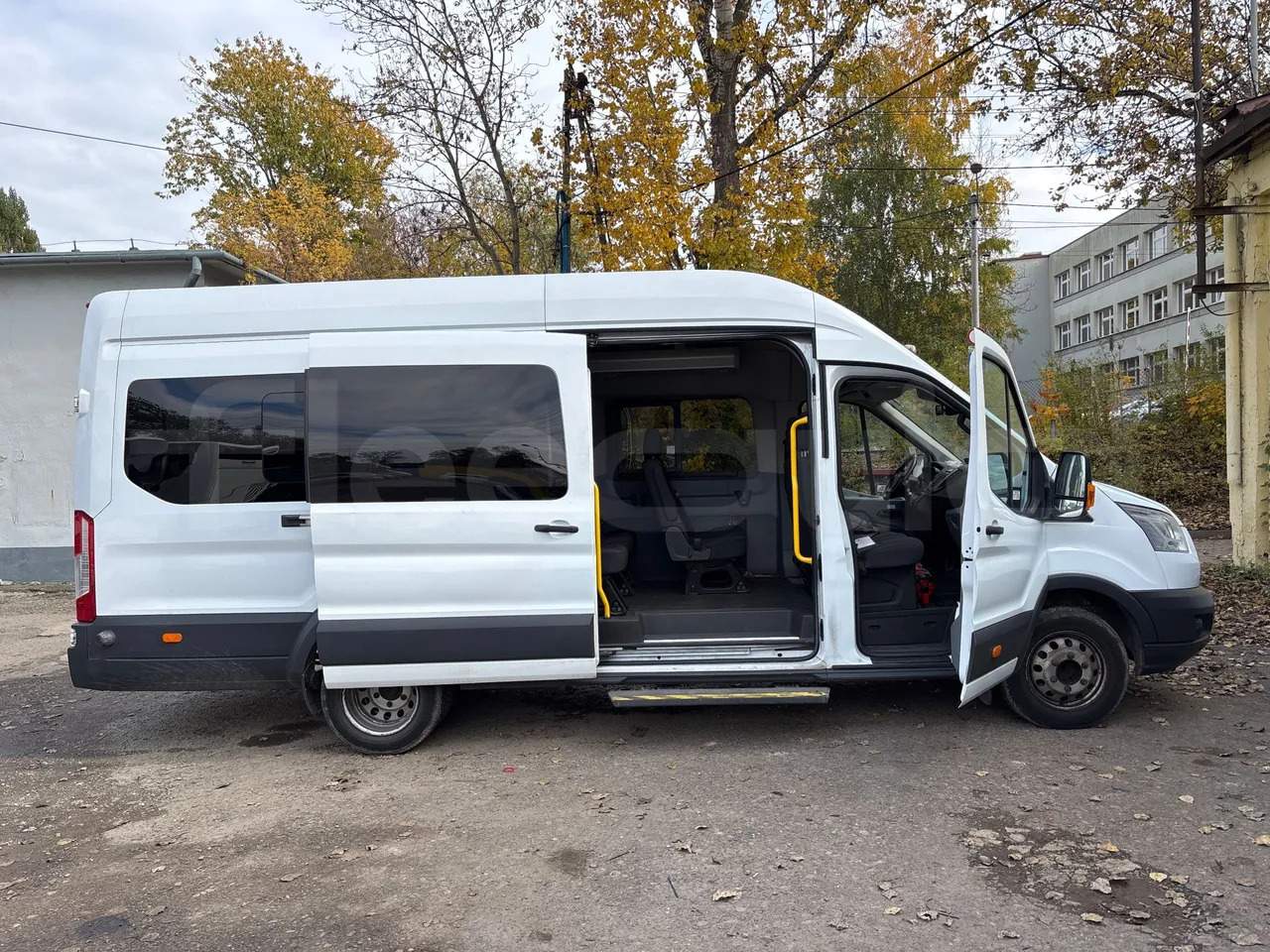 Bus interurbain Ford Transit: photos 12