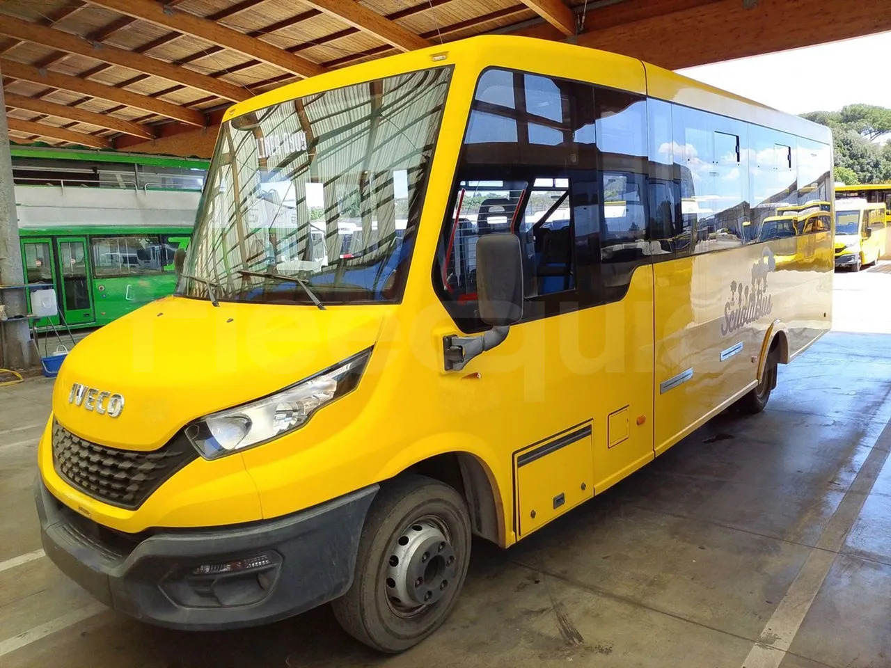 Iveco Indcar - Bus scolaire: photos 4 Iveco Indcar - Bus scolaire: photos 4