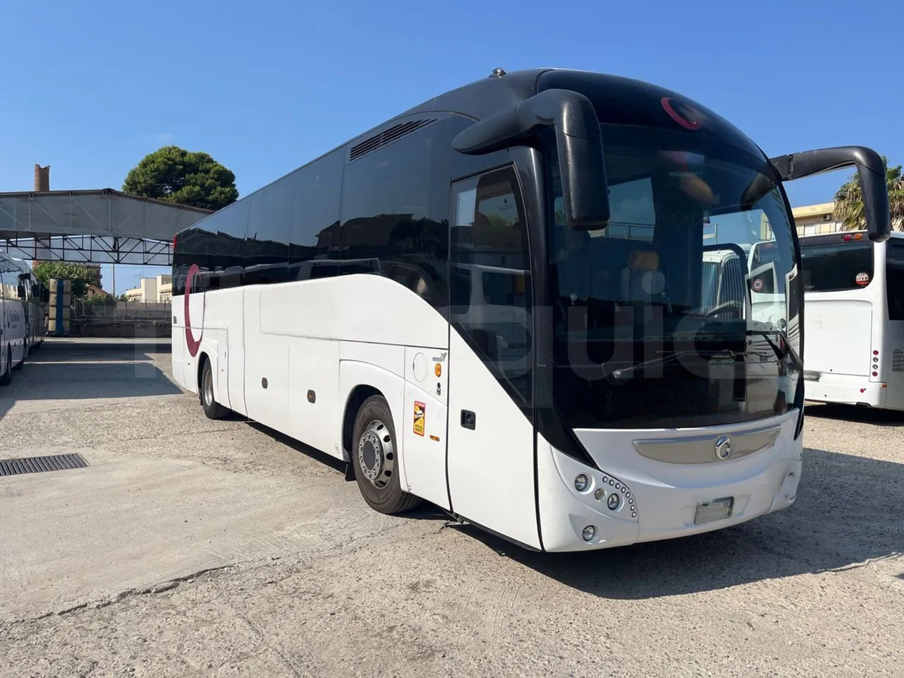 Iveco Magelys - Autocar: photos 1 Iveco Magelys - Autocar: photos 1