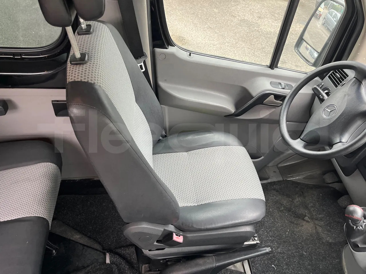 Bus interurbain Mercedes-Benz Sprinter: photos 15