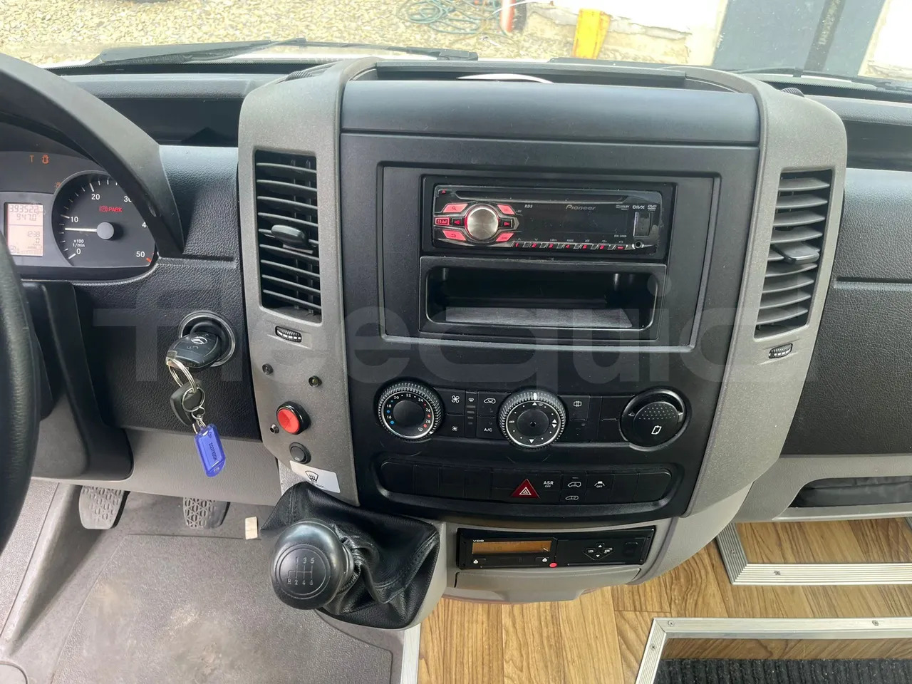 Autocar Mercedes-Benz Sprinter: photos 14