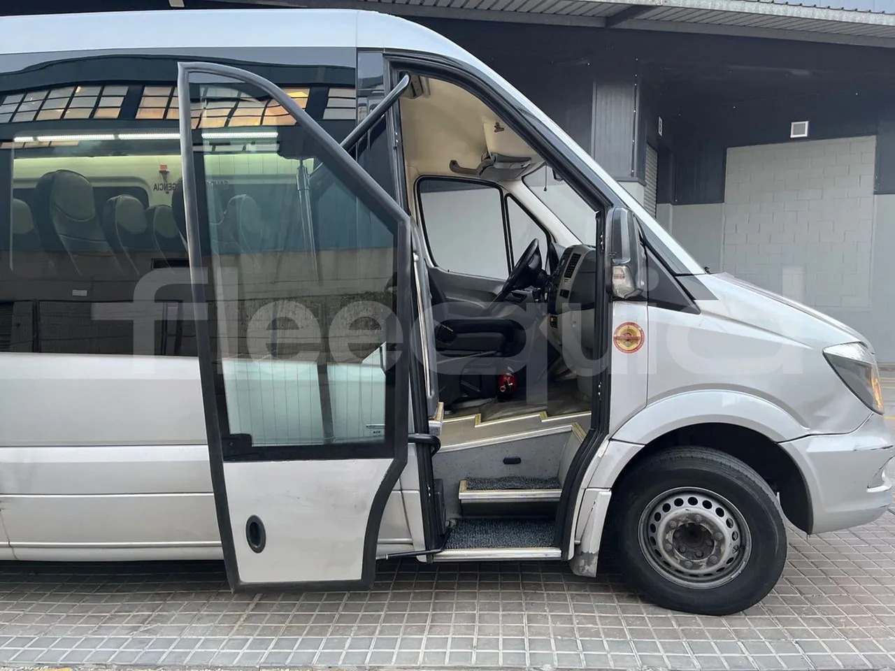 Autocar Mercedes-Benz Sprinter: photos 13